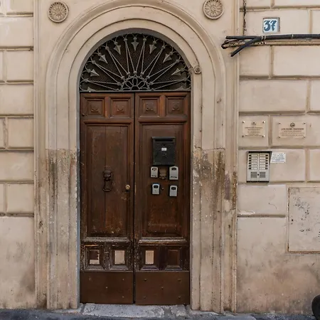 Colonna - Trastevere * Roma