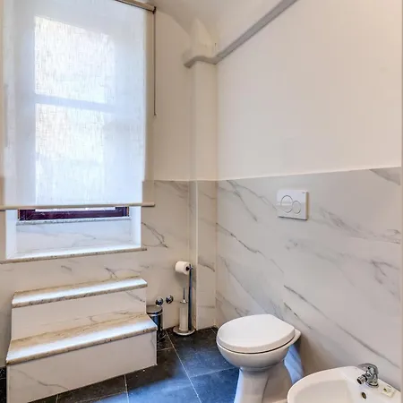 Colonna - Trastevere Roma