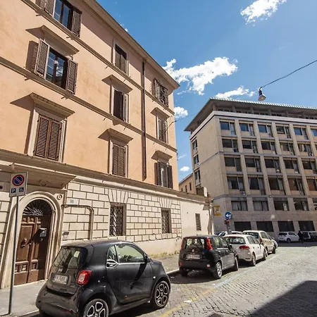 Colonna - Trastevere Rome